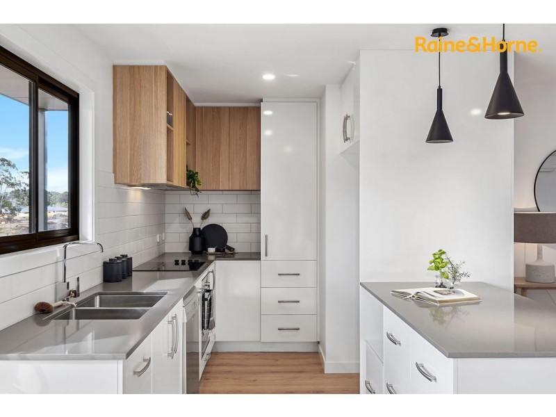 5 Reeves Crescent, Kingston TAS 7050