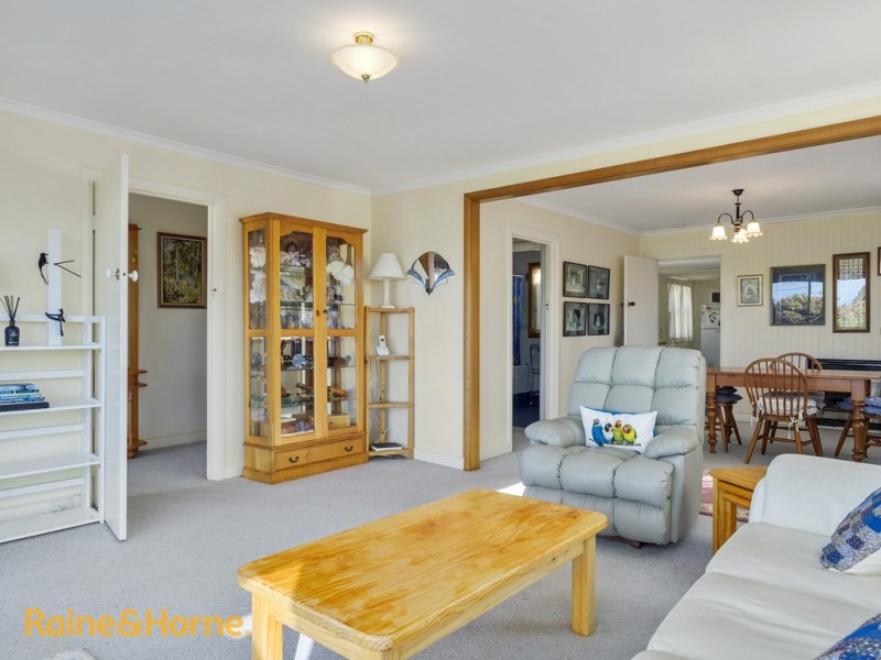 247 Roslyn Avenue, Blackmans Bay TAS 7052