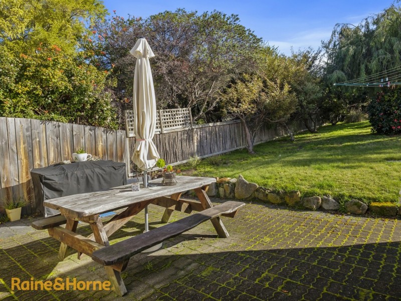 247 Roslyn Avenue, Blackmans Bay TAS 7052