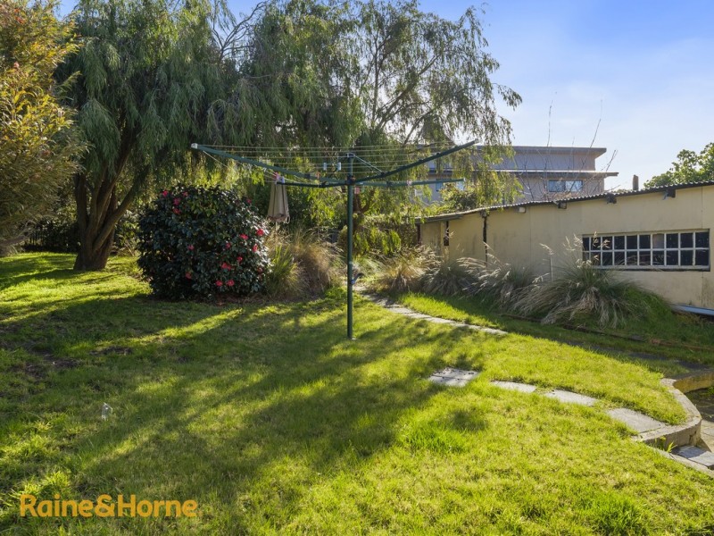 247 Roslyn Avenue, Blackmans Bay TAS 7052