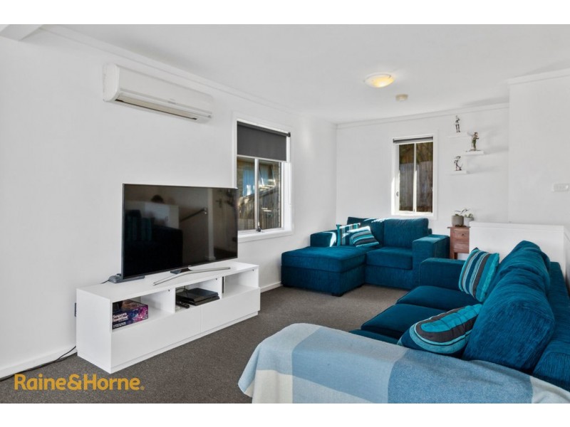 1/241A Roslyn Avenue, Blackmans Bay TAS 7052