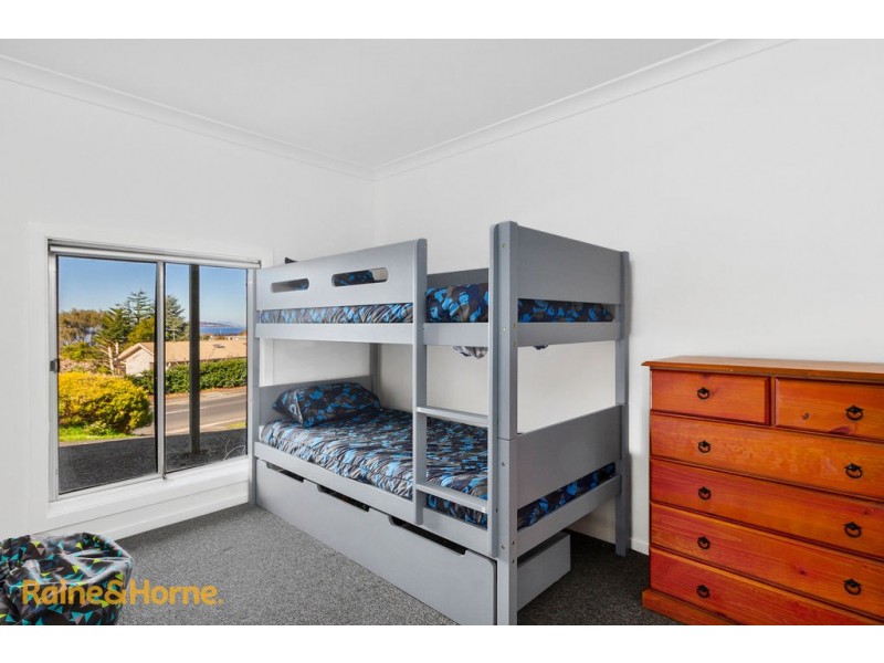 1/241A Roslyn Avenue, Blackmans Bay TAS 7052