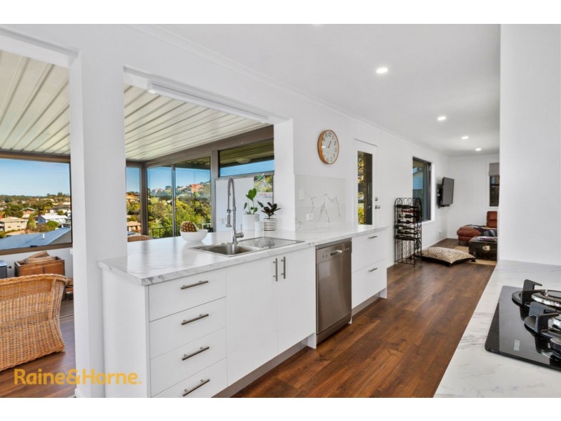 16 Stirling Avenue, Blackmans Bay TAS 7052