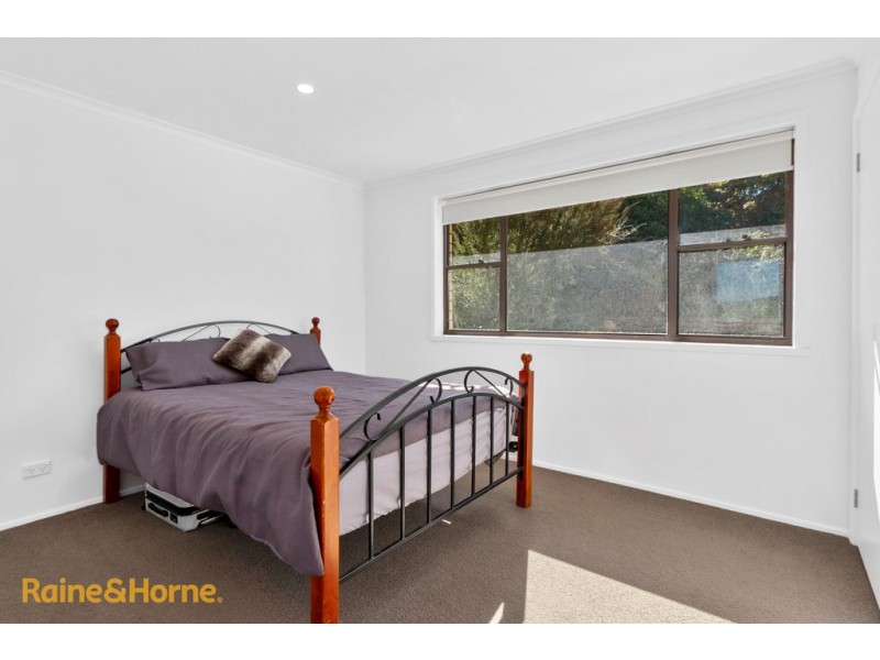 16 Stirling Avenue, Blackmans Bay TAS 7052