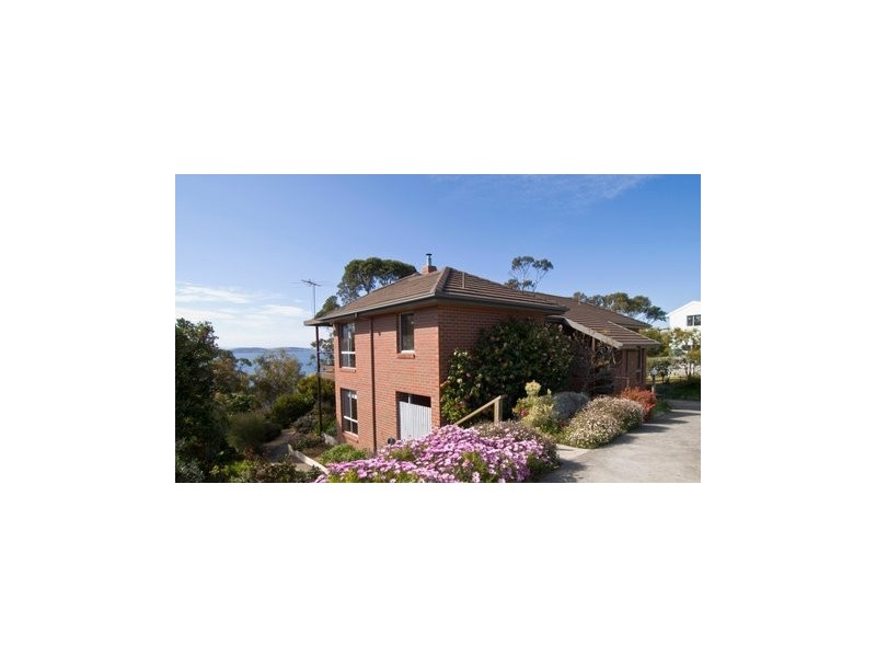 71 Suncoast Drive, Blackmans Bay TAS 7052