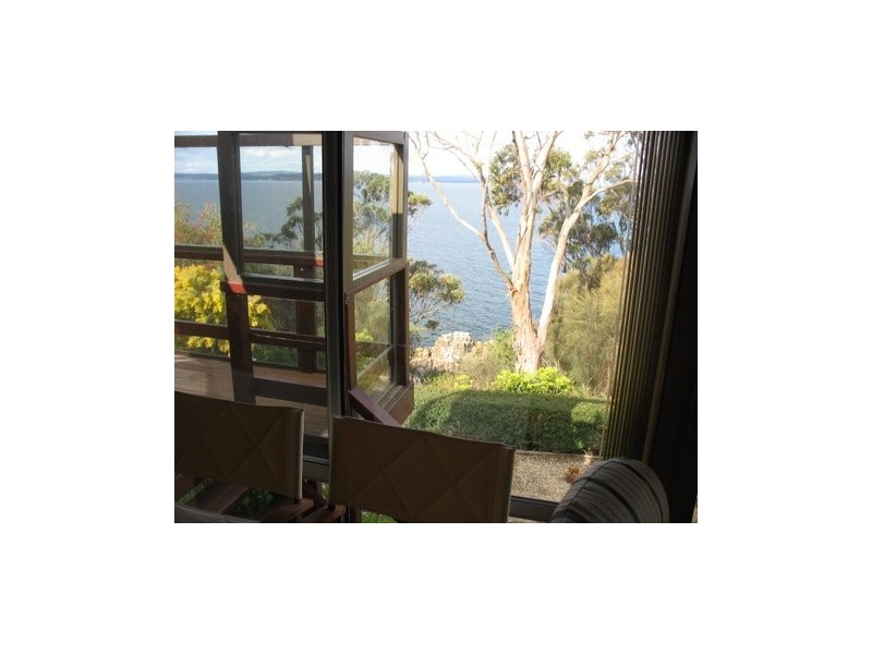 71 Suncoast Drive, Blackmans Bay TAS 7052