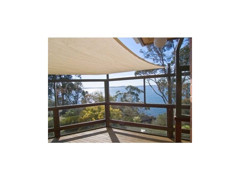 71 Suncoast Drive, Blackmans Bay TAS 7052