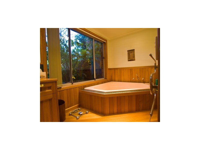 71 Suncoast Drive, Blackmans Bay TAS 7052