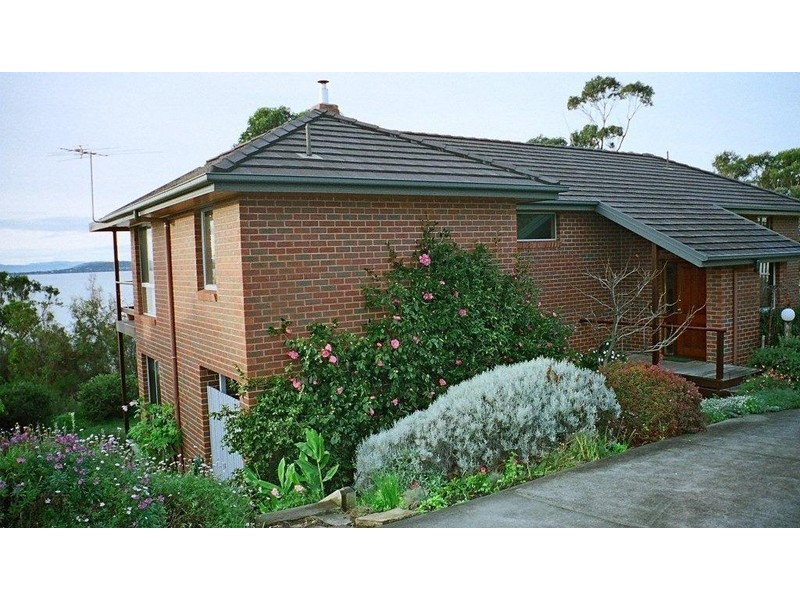 71 Suncoast Drive, Blackmans Bay TAS 7052