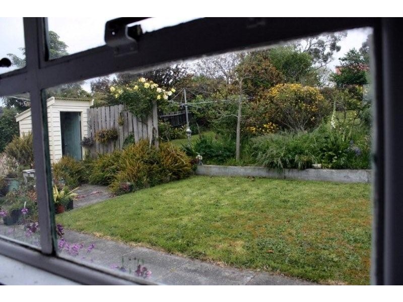 6 Ocean Esplanade, Blackmans Bay TAS 7052
