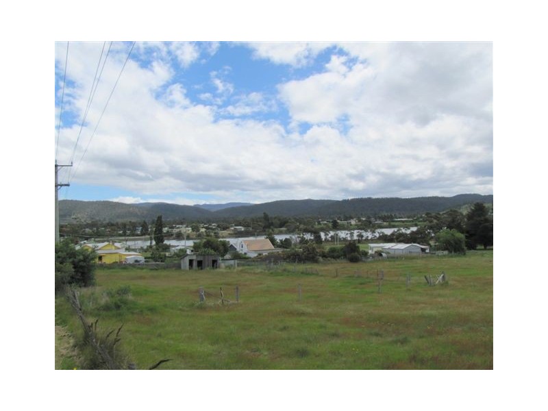 13 Boyle Street, Triabunna TAS 7190