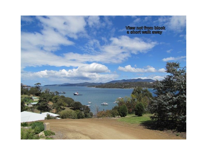 13 Boyle Street, Triabunna TAS 7190
