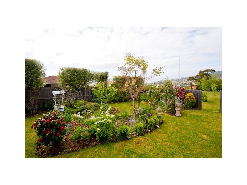 83 Diamond Drive, Blackmans Bay TAS 7052