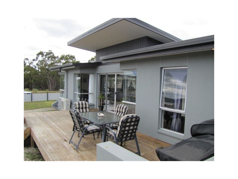 16 Staff Road, Electrona TAS 7054