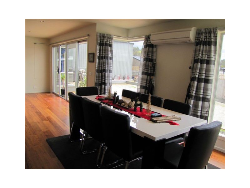 16 Staff Road, Electrona TAS 7054