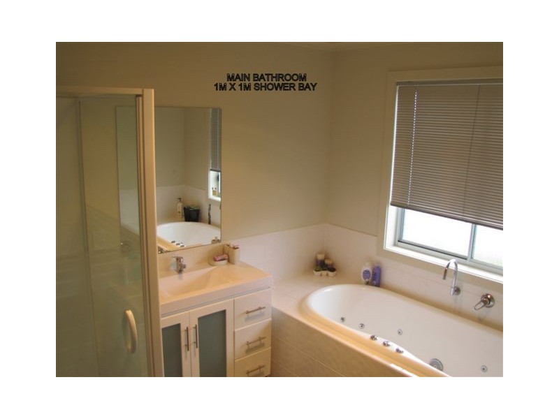 16 Staff Road, Electrona TAS 7054
