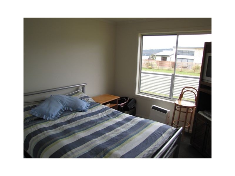 16 Staff Road, Electrona TAS 7054
