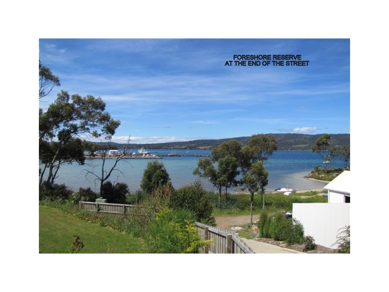 16 Staff Road, Electrona TAS 7054