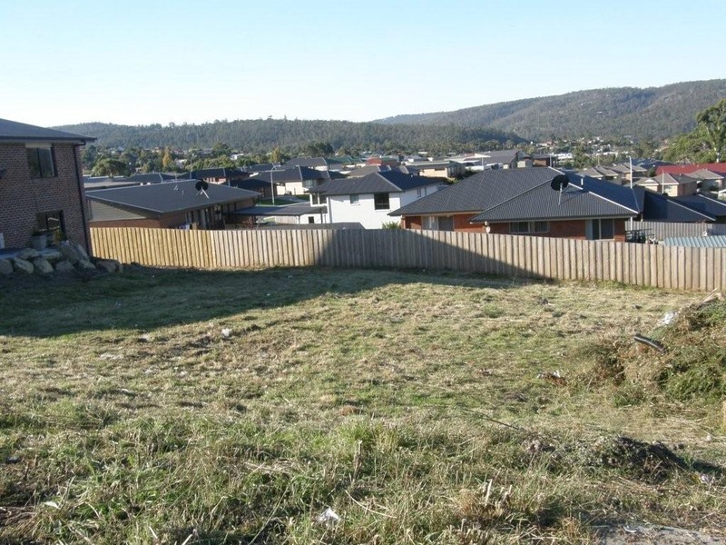 31 and 33 Ineke Drive, Kingston TAS 7050
