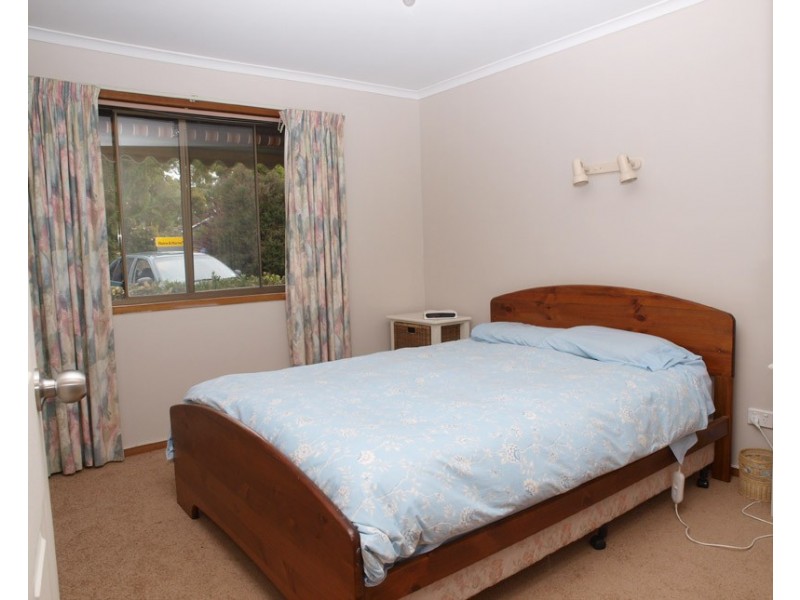 33 Ash Drive, Kingston TAS 7050
