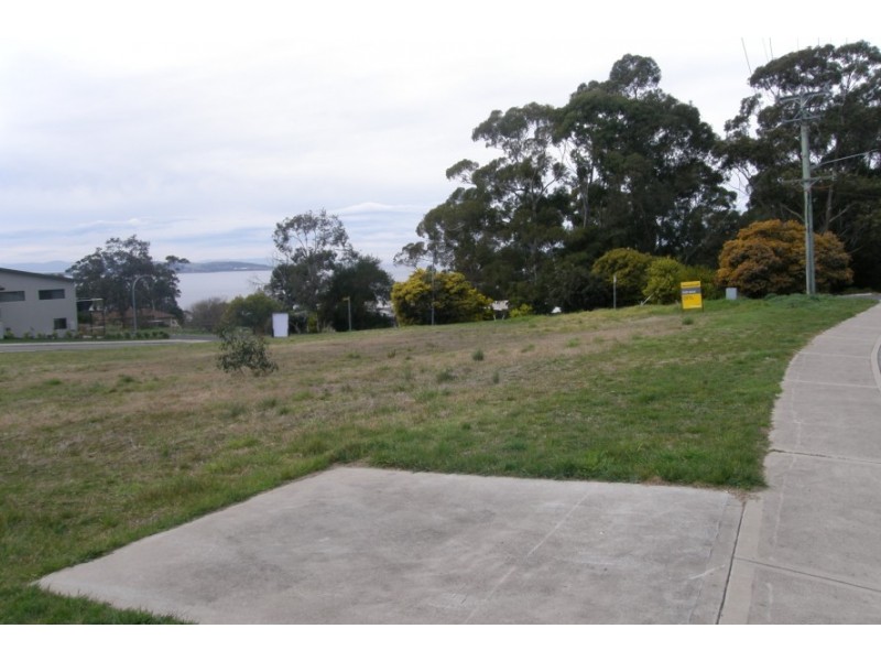 74 Tinderbox Road, Blackmans Bay TAS 7052