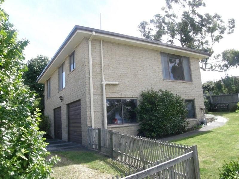 12 Kiama Place, Blackmans Bay TAS 7052