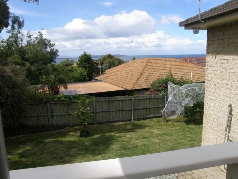 12 Kiama Place, Blackmans Bay TAS 7052