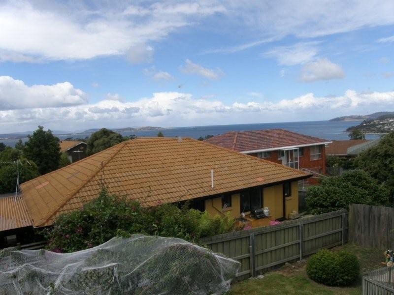 12 Kiama Place, Blackmans Bay TAS 7052