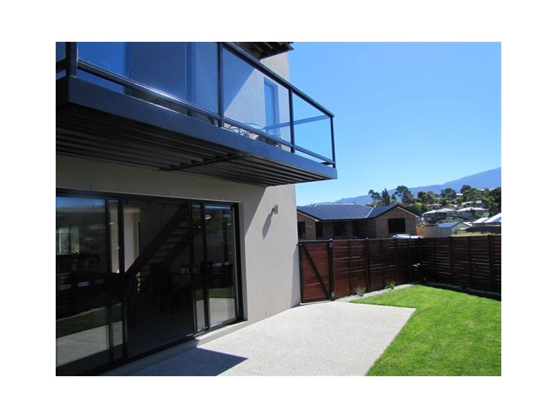 1/31 Lester Crescent, Kingston TAS 7050