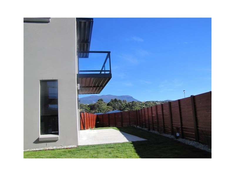 1/31 Lester Crescent, Kingston TAS 7050