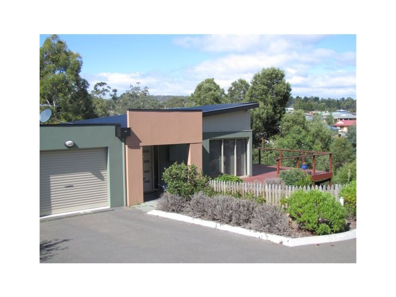 4/46  Willowbend Road, Kingston TAS 7050