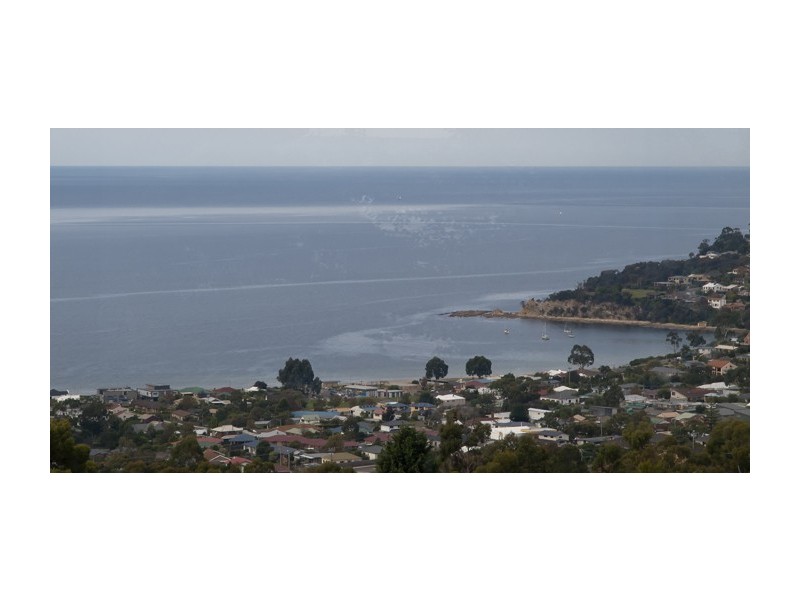 6 Honeysuckle Drive, Blackmans Bay TAS 7052