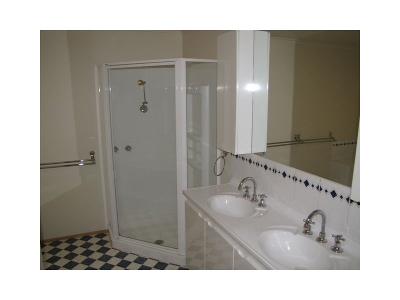137 Redwood Road, Kingston TAS 7050