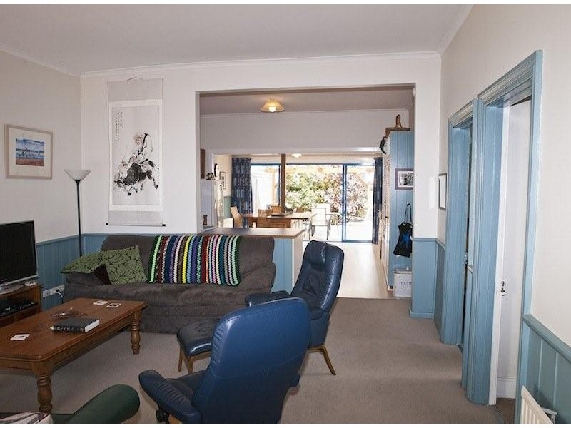 11 Osborne Esplanade, Kingston Beach TAS 7050
