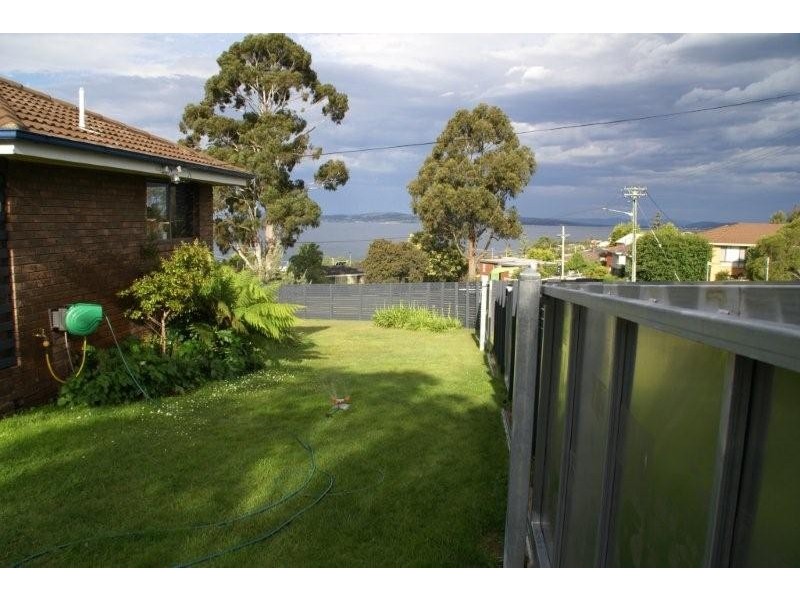 46 Illawarra Road, Blackmans Bay TAS 7052