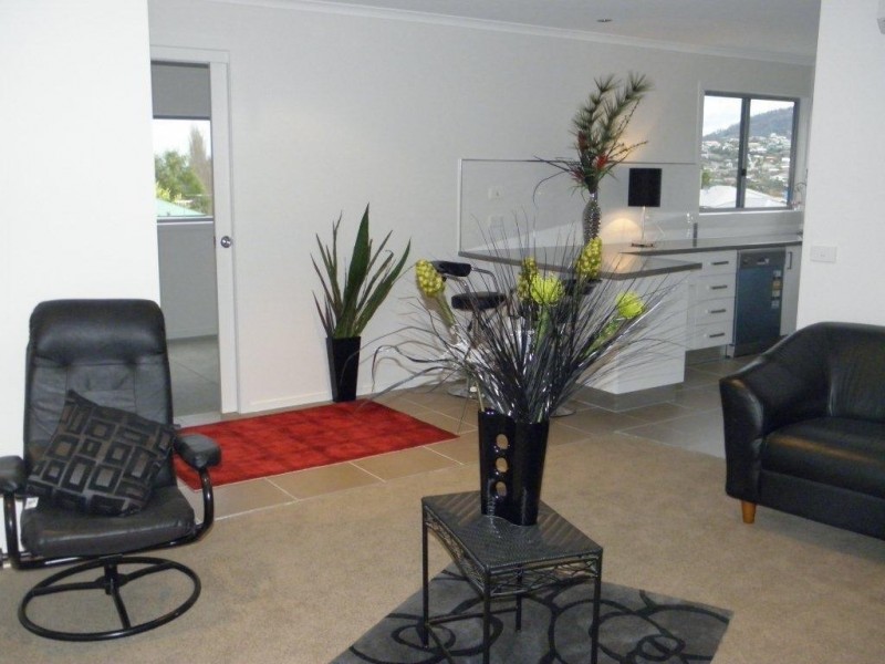 2/2 Blowhole Road, Blackmans Bay TAS 7052