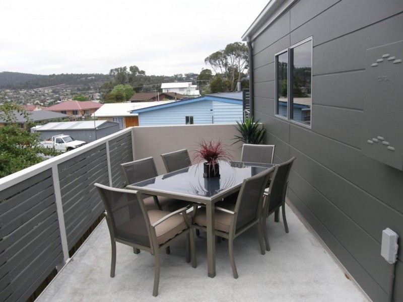 2/2 Blowhole Road, Blackmans Bay TAS 7052