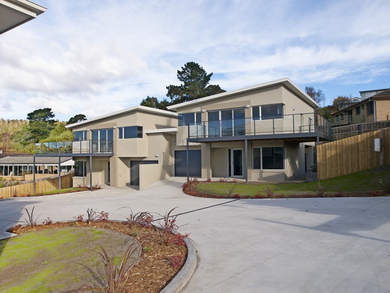 3 and 4/1 Sophia Street, Kingston TAS 7050