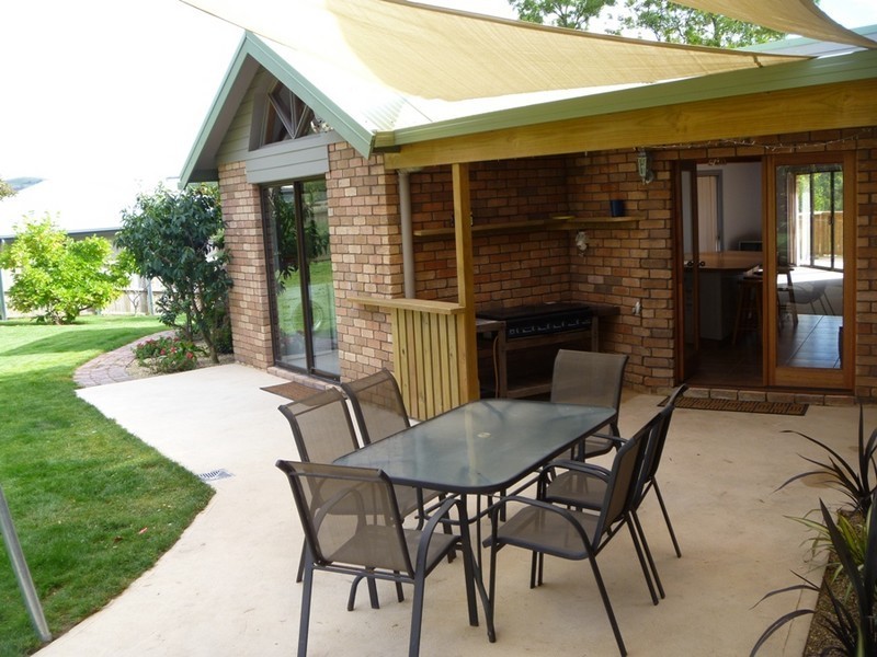 102 Burwood Drive, Blackmans Bay TAS 7052