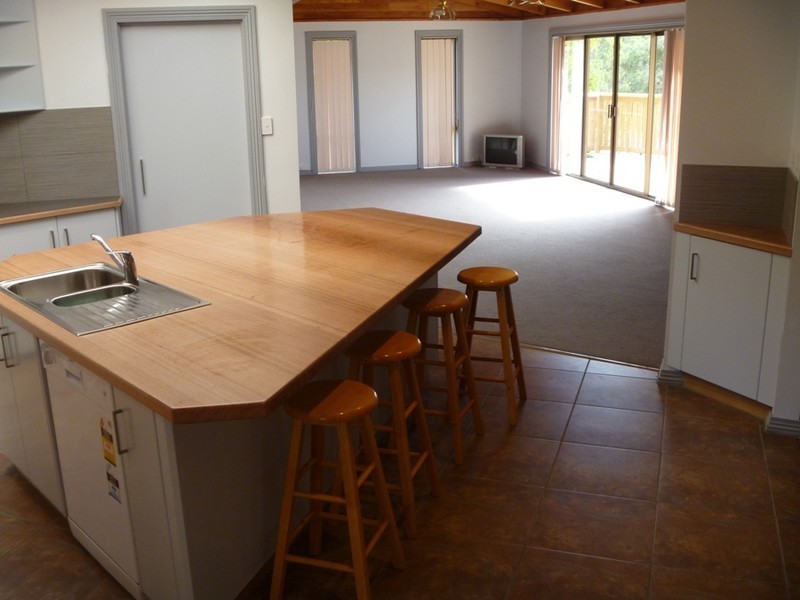 102 Burwood Drive, Blackmans Bay TAS 7052