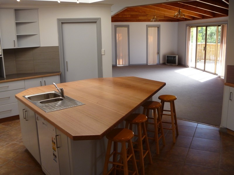 102 Burwood Drive, Blackmans Bay TAS 7052