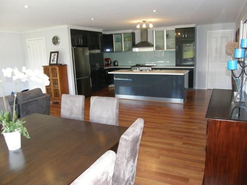 10 Bonsai Place, Margate TAS 7054