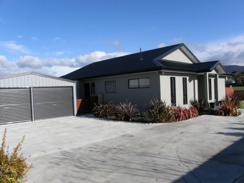10 Bonsai Place, Margate TAS 7054
