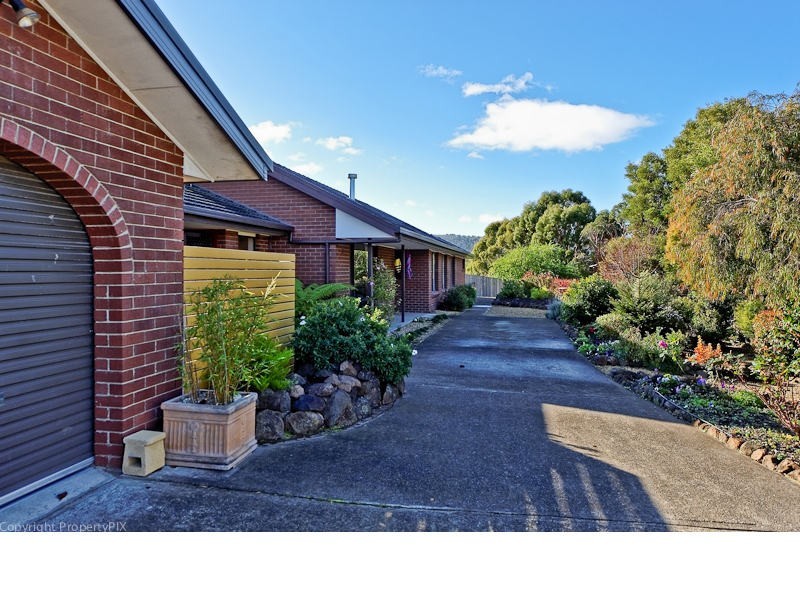 11 Willowbend Road, Kingston TAS 7050