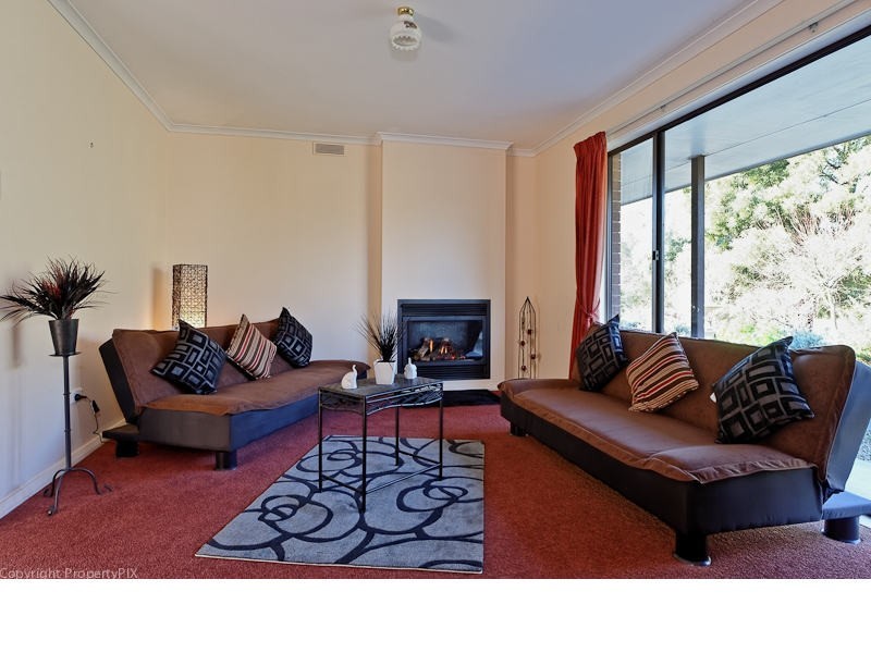 11 Willowbend Road, Kingston TAS 7050