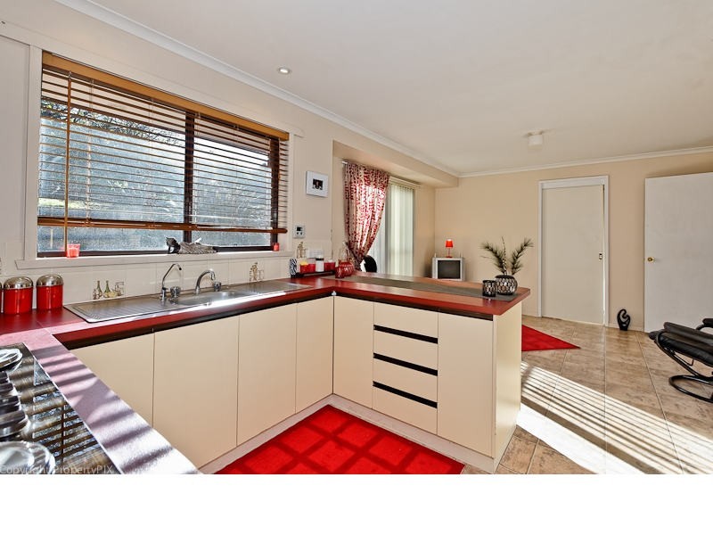 11 Willowbend Road, Kingston TAS 7050