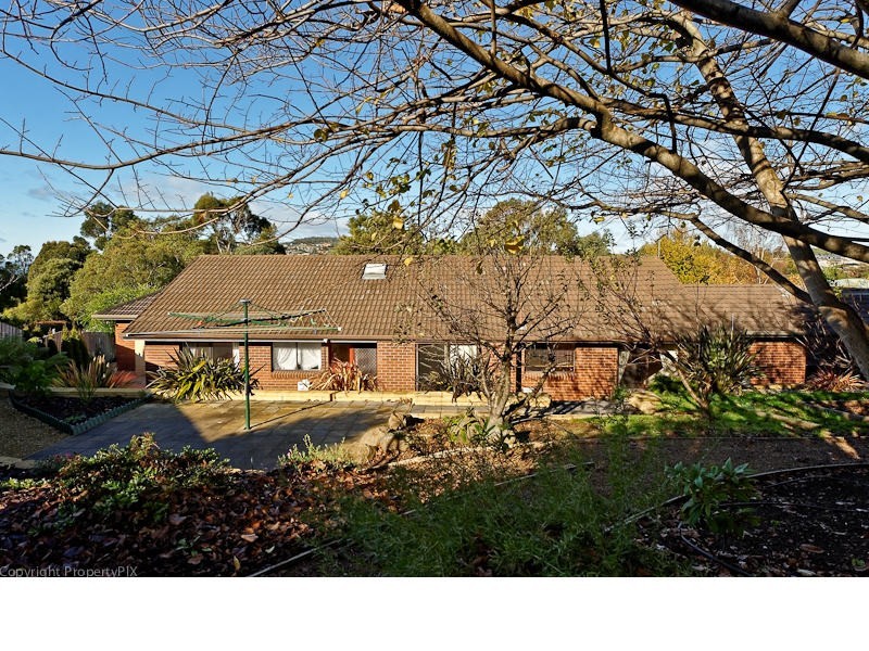 11 Willowbend Road, Kingston TAS 7050