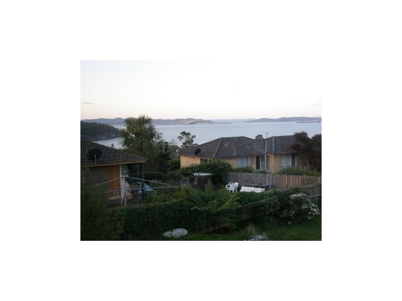 9 Jindabyne Road, Kingston Beach TAS 7050