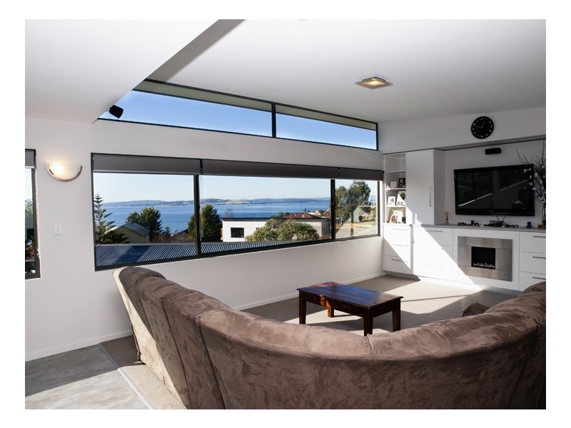 1 Thornton Close, Blackmans Bay TAS 7052