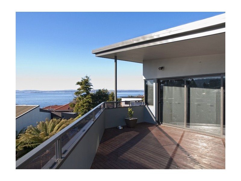 1 Thornton Close, Blackmans Bay TAS 7052